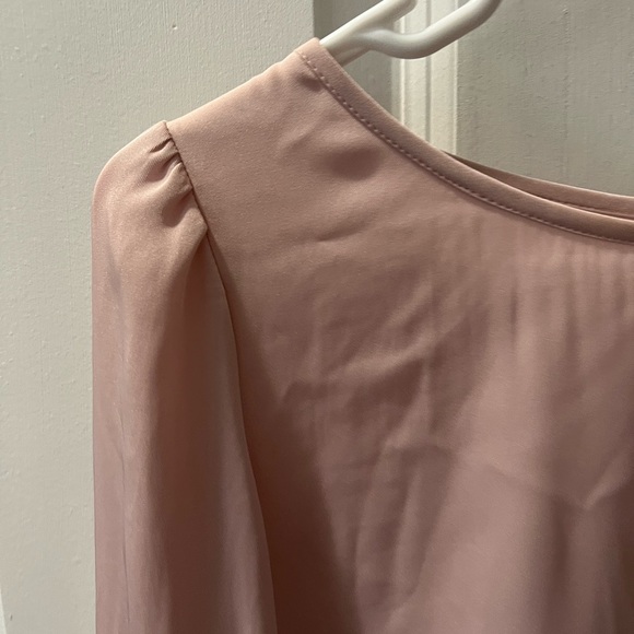Pink Blouse - sleeve details - Picture 4 of 5